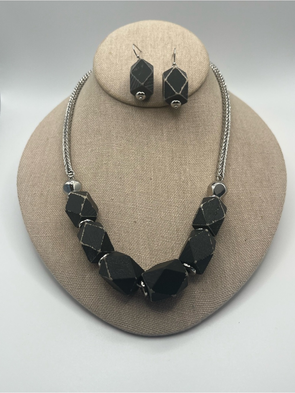 Thalia Sodi Wood Necklace and Pierced Dangle Earrings Set